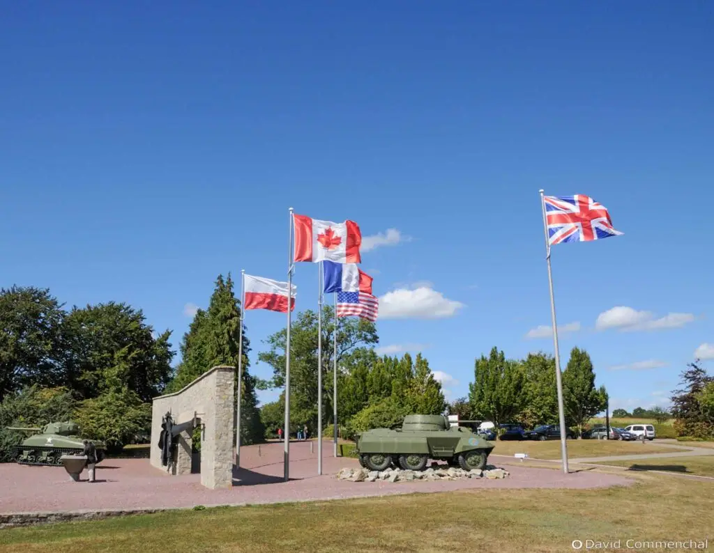 memorial-montormel-mobilier-historique